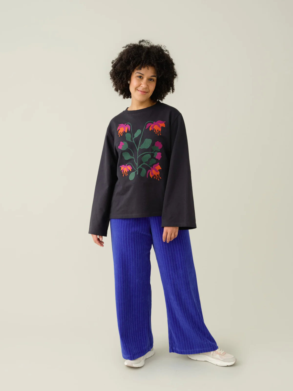 Adults Botania Embroidery Sweatshirt